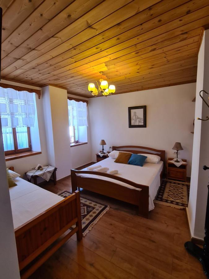 Santa Room-Old Bazaar Center-Gjirokastër Esterno foto